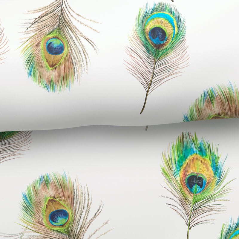 Nahaufnahme der Mako-Satin Bettwäsche Pavo mit filigranem Pfauenfeder-Print in Blau und Grün – Schweizer Schafwollprodukte Nahaufnahme der Mako-Satin Bettwäsche Pavo mit filigranem Pfauenfeder-Print in Blau und Grün – Schweizer Schafwollprodukte