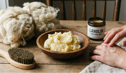 Lanolin als Schutz für die Haut – Schweizer Schafwollprodukte Lanolin als Schutz für die Haut